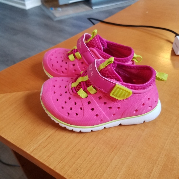 London Fog Baby Shoes size 5 - Picture 2 of 3